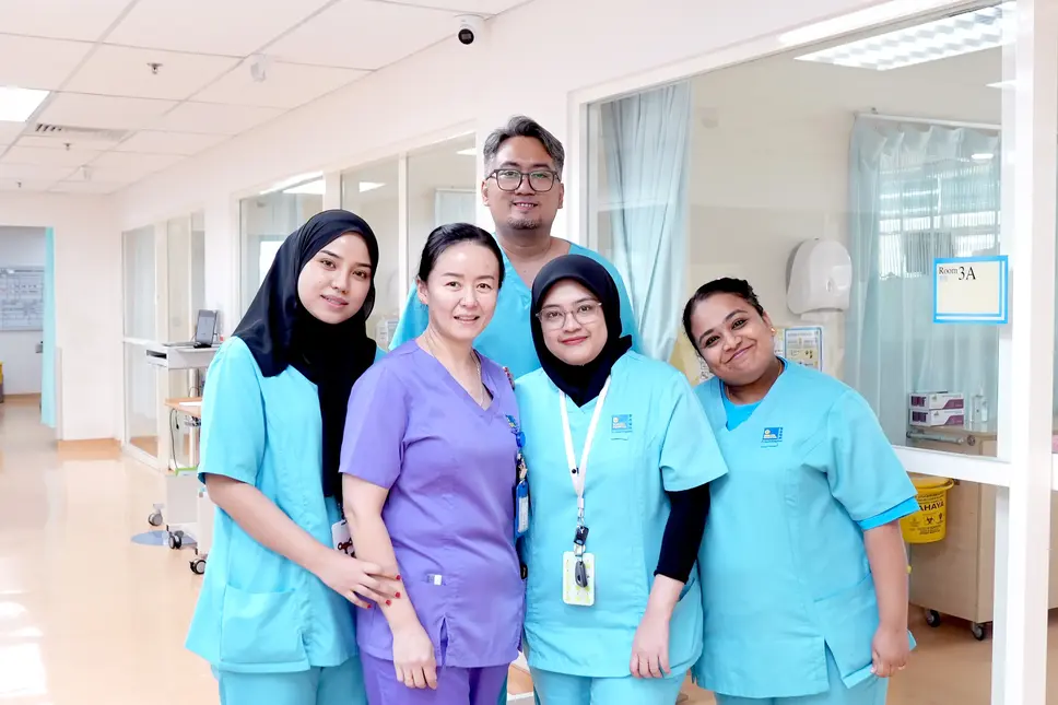 Hospital & Clinic